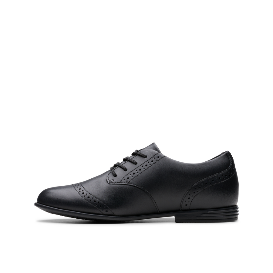 Clarks - FinjaBrogue O - Black Leather - School Shoes