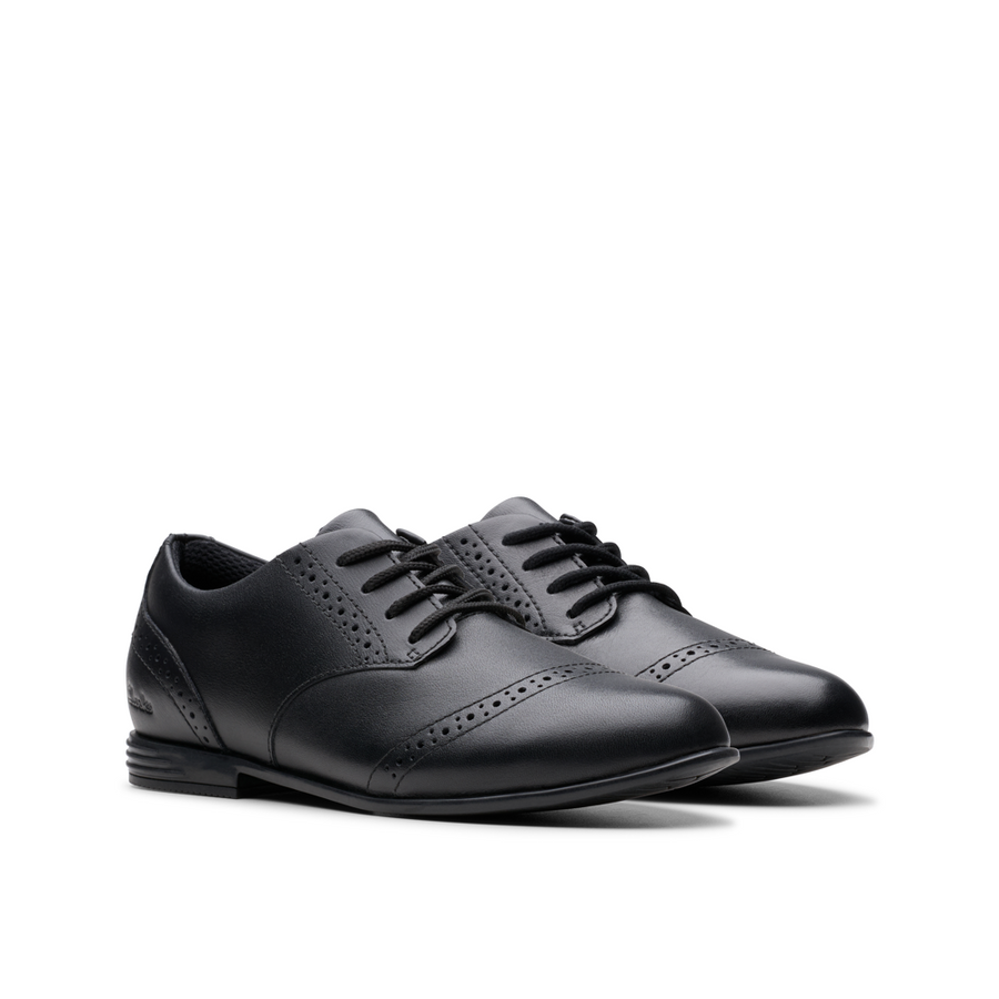 Clarks - FinjaBrogue O - Black Leather - School Shoes