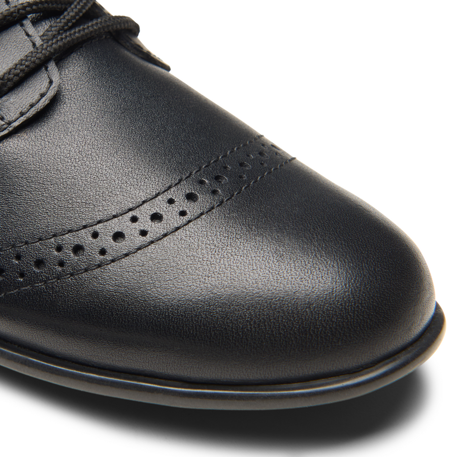 Clarks - FinjaBrogue O - Black Leather - School Shoes