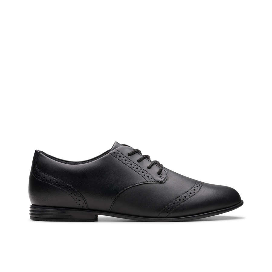 Clarks - FinjaBrogue Y - Black Leather - School Shoes