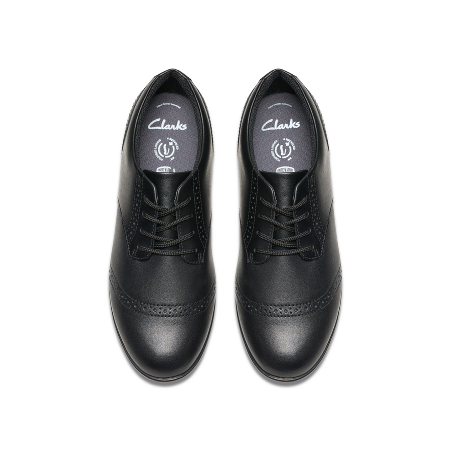 Clarks - FinjaBrogue Y - Black Leather - School Shoes