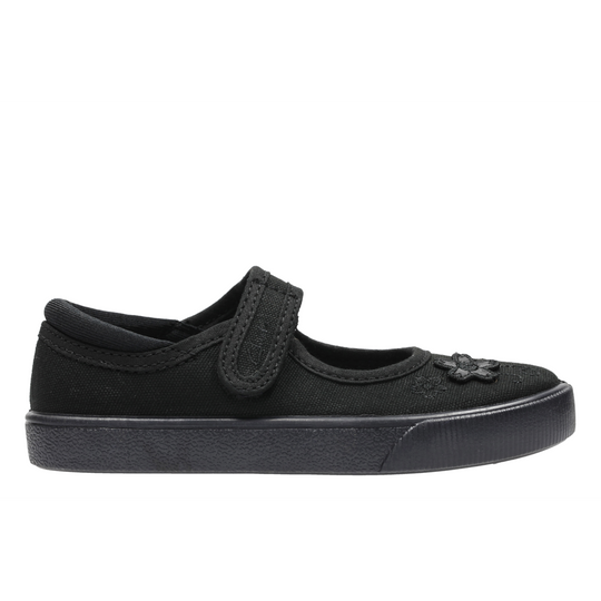 Girls plimsolls clearance